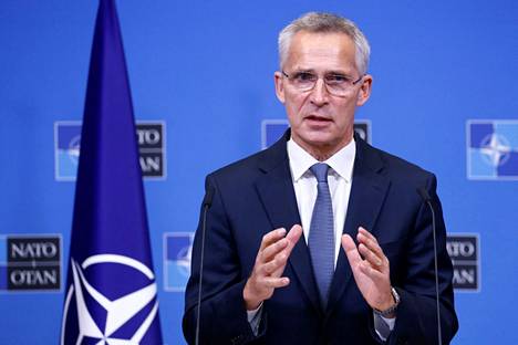 Naton pääsihteeri Jens Stoltenberg puhui lehdistötilaisuudessa Brysselissä keskiviikkona 26. lokakuuta.
