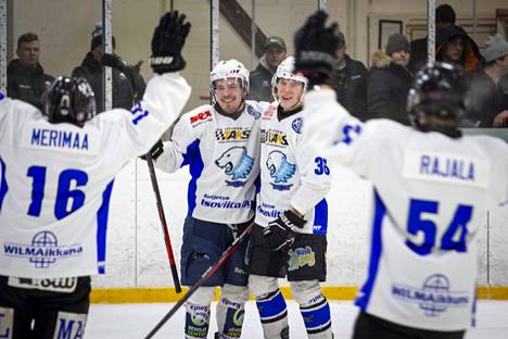 Juhliiko Kankaanpään Jääkarhut karsinta-avauksessa VaPS Hockeyta vastaan?