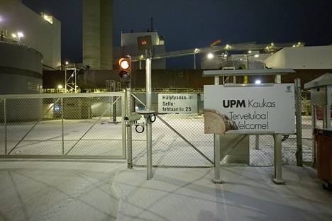 Lakko alkoi UPM:n Kaukaan tehtaalla Lappeenrannassa aikaisin uuden vuoden aamuna 1. tammikuuta 2022. Paperiliitto, Sähköliitto ja Pro aloittavat lakon kaikissa UPM:n tehtaissa Suomessa. Lakon on määrä jatkua 22. tammikuuta asti, elleivät osapuolet pääse sitä ennen sopuun uusista työehdoista.