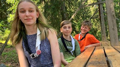 Rita Pummila, 16, Juha Ketola, 12, ja  Tito Koskinen, 12 lähtevät heinäkuun puolivälissä Finnjamboreelle.