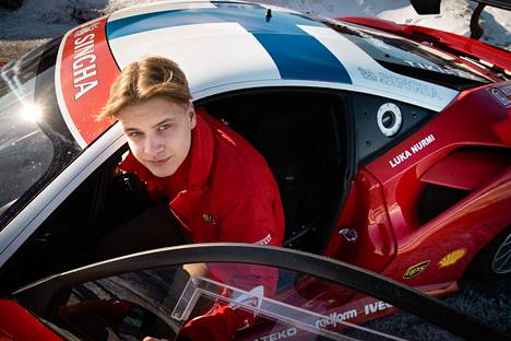 Tamperelainen  Luka Nurmi ajoi toisena vuonna peräkkäin EM-pronssille rata-autoilun Ferrari Challenge -sarjassa. Nurmi kuvattiin Lempäälässä  3. elokuuta 2021.