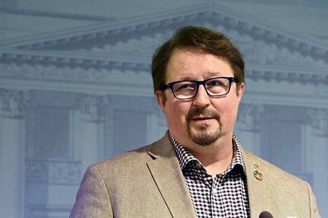 Mika Salminen on johtanut koronakriisin hoitoa terveysturvallisuuden johtajana ja esiintynyt useissa tiedotustilaisuuksissa.
