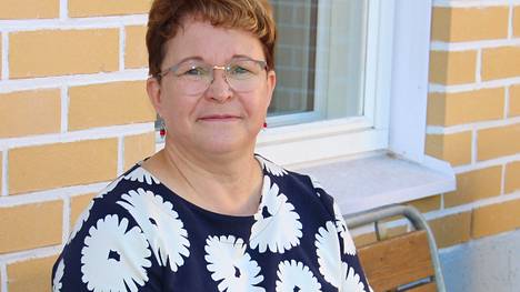 Merikarvian lukion äidinkielen lehtori Sirpa Pigg-Aulamon pitkä 30-vuotinen opettajaura päättyy Merikarvialla 6. elokuuta 2023. Lukion tunnit ensi lukuvuonna opettaa Fanni Sivula.