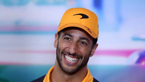 Leveästä hymystä on tullut Red Bullille palaavan Daniel Ricciardon tavaramerkki.