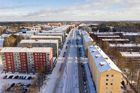 Ratikkalinja kulkee Kalevassa Sammonkatua pitkin kohti Hakametsää ja Hervantaa.