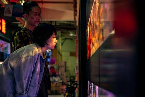 Jackson Yee esittää katujätkä Xiao Beita ja Zhou Dongyu koulukiusattua Chen Niania Better Days -elokuvassa. 
