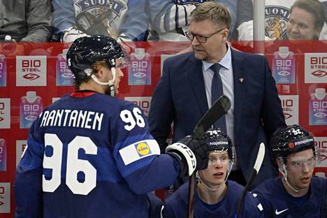 NHL-kaudella hirmuiset 55 maalia paukuttanut Mikko Rantanen ei ole saanut maalitiliään vielä auki MM-kisoissa.