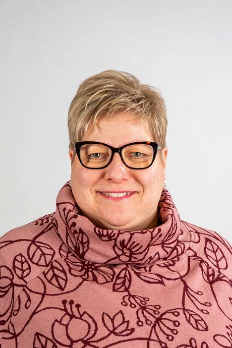 Neljättä kautta Jämsän kaupunginvaltuustossa istuva Merja Lahtinen (kesk) on ehdolla eduskuntavaaleissa. 