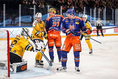 Tappara teki Jussi Tapolan antamat läksyt – maalin makuun päässyt Maksim  Matushkin jätti väliin kuittailut Nuorten Leijonien tappiosta - Liiga -  Aamulehti