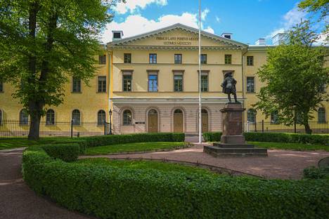 Turun hovioikeus antoi tuomion poikkeuksellisesta kavallustapauksesta. Hovioikeuden edessä kuvattiin 30. toukokuuta.