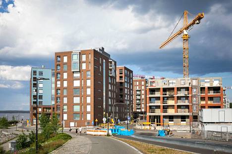 Ranta-Tampellan alueelle Tampereelle on rakentunut viime vuosina paljon uusia asuntoja. Kuva kesäkuulta 2021.