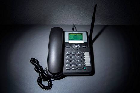 Vaikka lankapuhelimet siirtyvät historiaan, voi asiakas hankkia tilalle pöytäpuhelimelta näyttävän gsm-puhelimen ilman, että edes numero vaihtuu.
