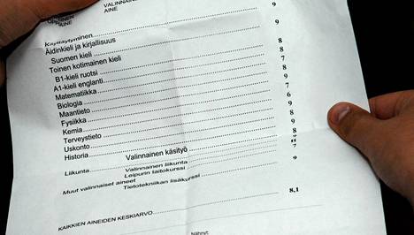 Suomen kaikkien peruskoulujen päättötodistusten keskiarvojen keskiarvo oli 7,92 kuluneena keväänä. Tämä koulutodistus ei ole Sastamalasta.