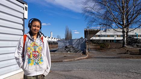 Hatanpään koulussa yhdeksättä luokkaa käyvä Nia Vastamaa asui Taatalassa ennen muuttoa Peltolammille. Hän kuvailee kaupunginosaa rauhalliseksi.