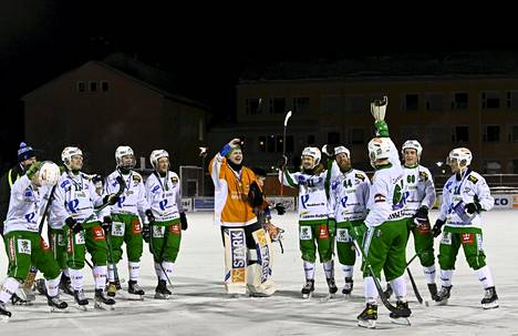Veiterä voitti jääpallon Suomen cupin – 