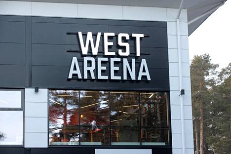 West-areenan nimi poistuu Porin kiekkoareenan seinästä.