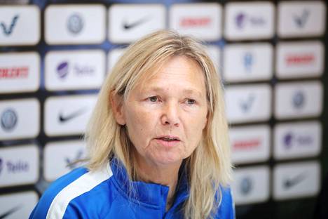 Anna Signeul aloitti työnsä Suomen päävalmentajana vuonna 2017, kuva lokakuulta 2017.