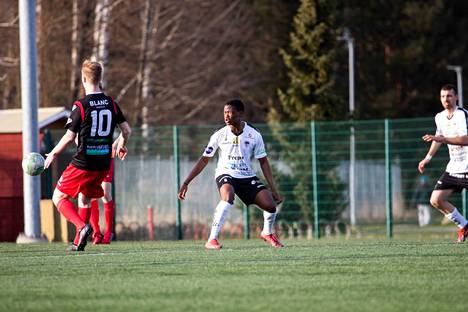 Mico Heinilä pelasi vielä viime kaudella Musan Salaman paidassa.