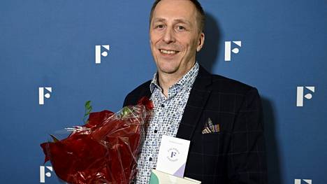Tieto voitosta tavoitti vuoden Tieto-Finlandian saaneen Osmo Tapio Räihälän Roomassa. Hänet kuvattiin vuoden 2021 tietokirjallisuuden Finlandia-ehdokkaiden julkistuksessa Helsingissä 9. marraskuuta 2021.