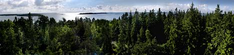 Rauman kaupungin omistama Kuuskajaskari (etualalla) on kävijätutkimuksen mukaan Selkämeren kansallispuiston käyntikohteiden top 3 -listalla.