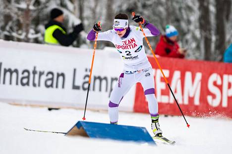 Jasmin Kähärä täydentää naisten Pekingin lähtevän hiihtojoukkueen.