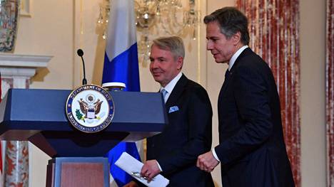 Suomen ulkoministeri Pekka Haavisto (vihr.) ja Yhdysvaltojen ulkoministeri Antony Blinken puhuivat yhteisessä tiedotustilaisuudessa Washingtonissa 27. toukokuuta. 