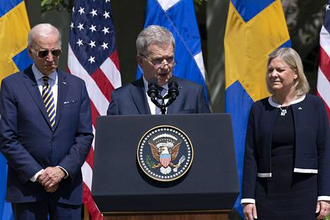 Joe Biden, Sauli Niinistö ja Magdalena Andersson kuvattuna aiemmassa tiedotustilaisuudessa torstaina.