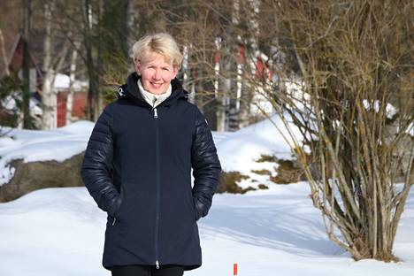 Helena Haline on ammatiltaan maa- ja metsätalousyrittäjä sekä kuntoutusyrittäjä.
