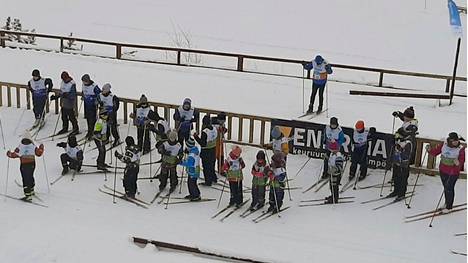 Lumipäivät liikuttivat 180 alakoululaista liikuntapuistossa.