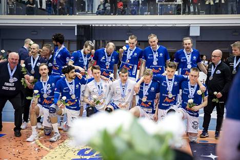Akaa-Volley kirkasti viime kauden SM-pronssinsa nyt seurahistorian parhaimpaan saavutukseen eli hopeaan.