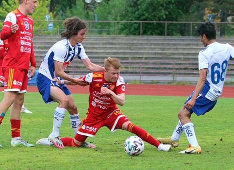 Aleksi Ikonen teki FC Jazzin toisen maalin lauantain ottelussa.