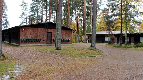 Mänttä-Vilppulan kaupunki myi kaksi rivitaloa Kolhosta Vilppulan Kiinteistöhuollolle.