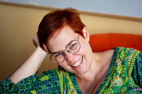 Liisa Huhta on opinto-ohjaaja, mutta myös kirjailija.