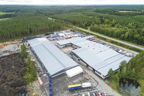 Merikarvian kunta haluaa saavuttaa aseman Suomen johtavana osaamiskeskittymänä muovin kiertotaloudessa. Tässä kuvassa on Tuorilassa sijaitseva L&T Muoviportti.