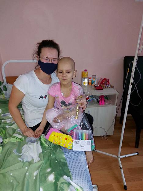 Sydämellä Sastamalasta -avustusryhmän kautta toimitettiin joululahjoja ukrainalaiseen sairaalaan lasten syöpäosastolle.