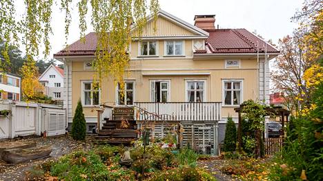 Tampereen Pyynikin Palomäentiellä on kaupan yksi niistä 21 asunnosta, joista Tampereella nyt pyydetään yli miljoonaa euroa.