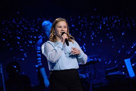 The Voice Of Finland -kilpailun tähtivalmentajat ihastuivat Männistön herkkään tulkintaan ja persoonalliseen ääneen.