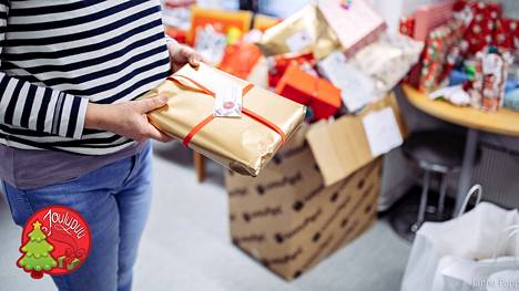 Joulupuu-keräyksellä kerätään paketteja Juupajoen eriarvoisessa asemassa olevien perheiden lapsille ja nuorille.