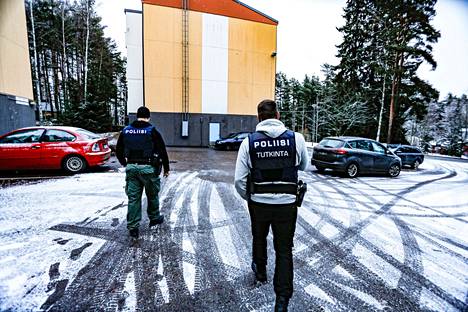 Poliisi suoritti Nokian Myllyhaassa perjantai-iltapäivänä tutkintaa, josta tutkinnanjohtaja Jari Kinnunen on ollut toistaiseksi vaitonainen.