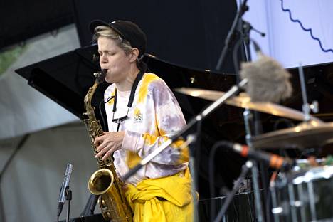 Saksofonisti Linda Fredriksson on hurmannut jo monta yleisöä. Nyt oli vuorossa Pori Jazz.