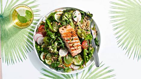 Lehtisalaatti ei riitä pohjaksi, näin koostat täydellisen salaatin - Ruoka  - Aamulehti