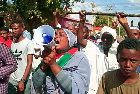 Umma-puolueen kannattajat protestoivat Omdurmanin kaupungissa 29. lokakuuta.