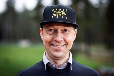 Manse PP:n pitkäaikainen työmyyrä, vasta puheenjohtajan tehtävästä väistynyt Matti Helimo iloitsee paitsi Aamulehden palkintoehdokkuudesta myös siitä, että nyt pesäpallosta on puhuttu enemmän kuin koskaan. 