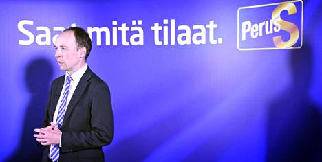 Perussuomalaisten puheenjohtaja Jussi Halla-aho on tyytyväinen puolueen saamiin valiokuntien puheenjohtajuuksiin.