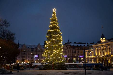 Tampereen Keskustorin joulupihtaa kehuttiin esimerkiksi tasaiseksi, kauniiksi ja ryhdikkääksi. Moron kuusiäänestyksessä tuli ylivoimainen voitto.