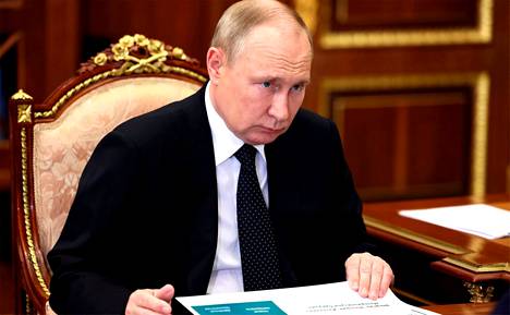 Venäjän presidentti Vladimir Putin tapaamisessa Moskovassa keskiviikkona.