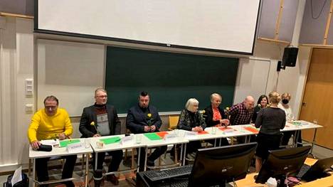 Pohjois-Satakunnan eduskuntavaaliehdokkaat Kankaanpään Zonta-naisten järjestämässä vaalipaneelissa maaliskuussa.