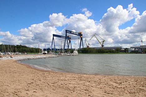 Hahdenniemen uimaranta oli suosittu kohde viime kesänä.