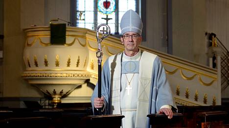 Piispa Matti Salomäki toivottaa hiippakuntalaisille rauhallista joulun aikaa.