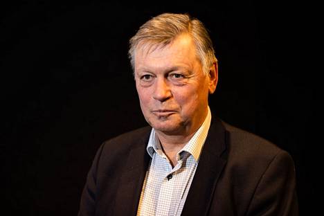 Professori Ilkka Julkunen olisi pitänyt poliitikot politiikan puolella pandemian aikana.